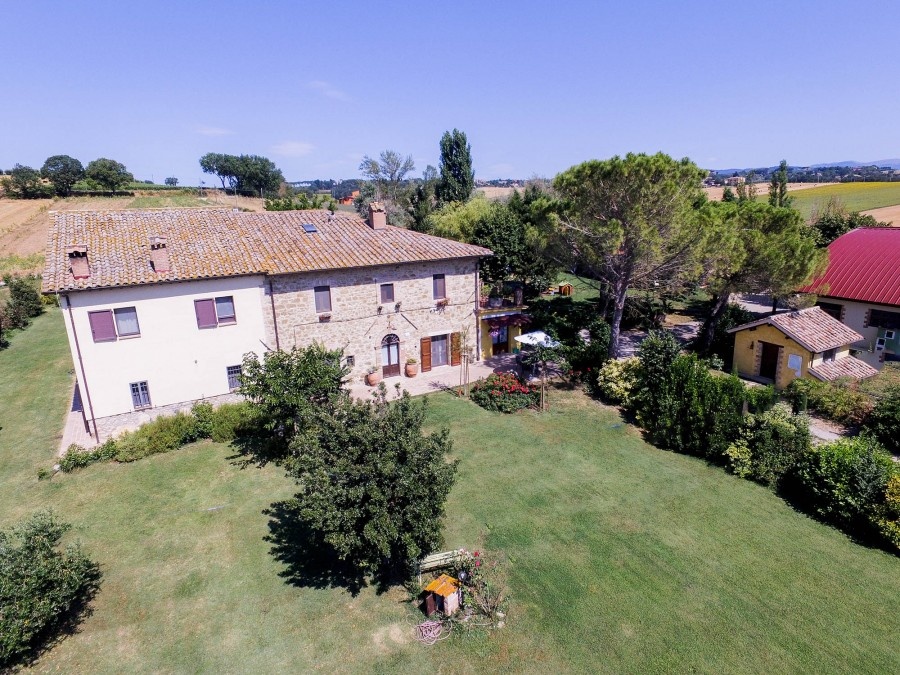 Esperienze rigeneranti per gli anziani presso la “Fattoria Il Bruco”