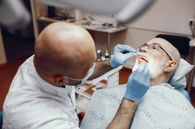 Dentista per pazienti con Alzheimer